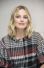 MARGOT ROBBIE at Goodbye Christopher Robin Press Conference in London 09/19/2017