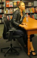 MARIA SHARAPOVA Signing Her Book at Barnes & Noble in New York 09/12/2017