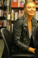 MARIA SHARAPOVA Signing Her Book at Barnes & Noble in New York 09/12/2017