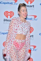 MILEY CYRUS at Iheartradio Music Festival in Las Vegas 09/23/2017