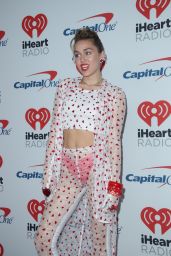 MILEY CYRUS at Iheartradio Music Festival in Las Vegas 09/23/2017
