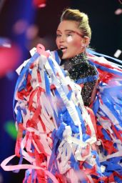MILEY CYRUS Performs at Iheartradio Music Festival in Las Vegas 09/23/2017