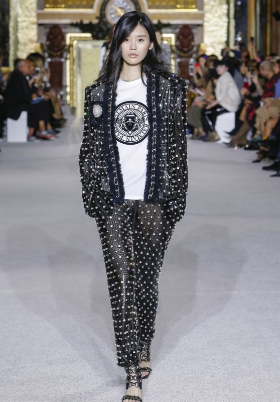 MING XI at Balmain Spring/Summer 2018 Fashion Show