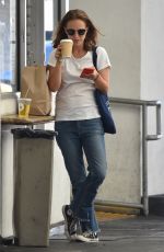 NATALIE PORTMAN at M Cafe in Beverly Hills 09/25/2017