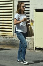NATALIE PORTMAN at M Cafe in Beverly Hills 09/25/2017