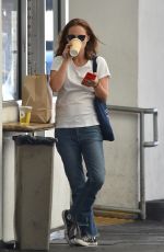 NATALIE PORTMAN at M Cafe in Beverly Hills 09/25/2017