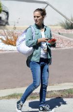 NATALIE PORTMAN Out and About in Silver Lake 09/27/2017