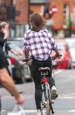 PIPPA MIDDLETON Riding a Bike Out in London 09/07/2017
