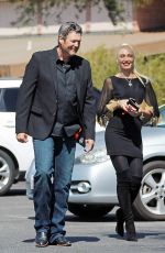 Pregnant GWEN STEFANI Out and About in Palm Desert 09/24/2017