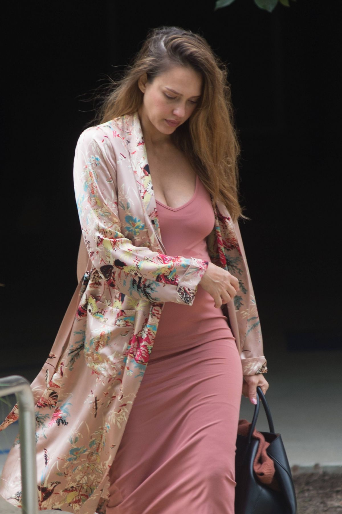 Prgnant JESSICA ALBA Out and About in Los Angeles 09/14/2017 Prgnant JESSICA ALBA Out and About in Los Angeles 09/14/2017