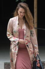 Prgnant JESSICA ALBA Out and About in Los Angeles 09/14/2017