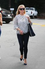 REESE WITHERSPOON at Country Mart in Brentwood 09/15/2017