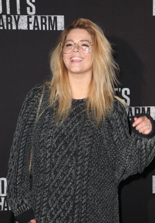 SASHA PIETERSE at Knott’s Scary Farm Celebrity Night in Buena Park 09/29/2017