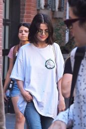 SELENA GOMEZ Arrives on the Set of Untitled Woody Allen Movie in New York 09/22/2017
