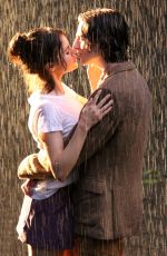 SELENA GOMEZ Kissing on the Rain on the Set of Untitled Woody Allen Project 09/26/2017