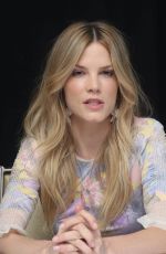 SYLVIA HOEKS at Blade Runer 2049 Photocall in Los Angeles 09/24/2017