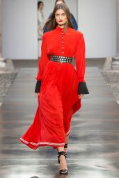 TAYLOR HILL at Philosophy di Lorenzo Serafini Fashion Show at Milan Fashion Week