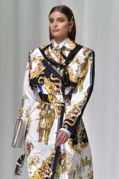 TAYLOR HILL at Versace Fashion Show at Milan Fashion Week