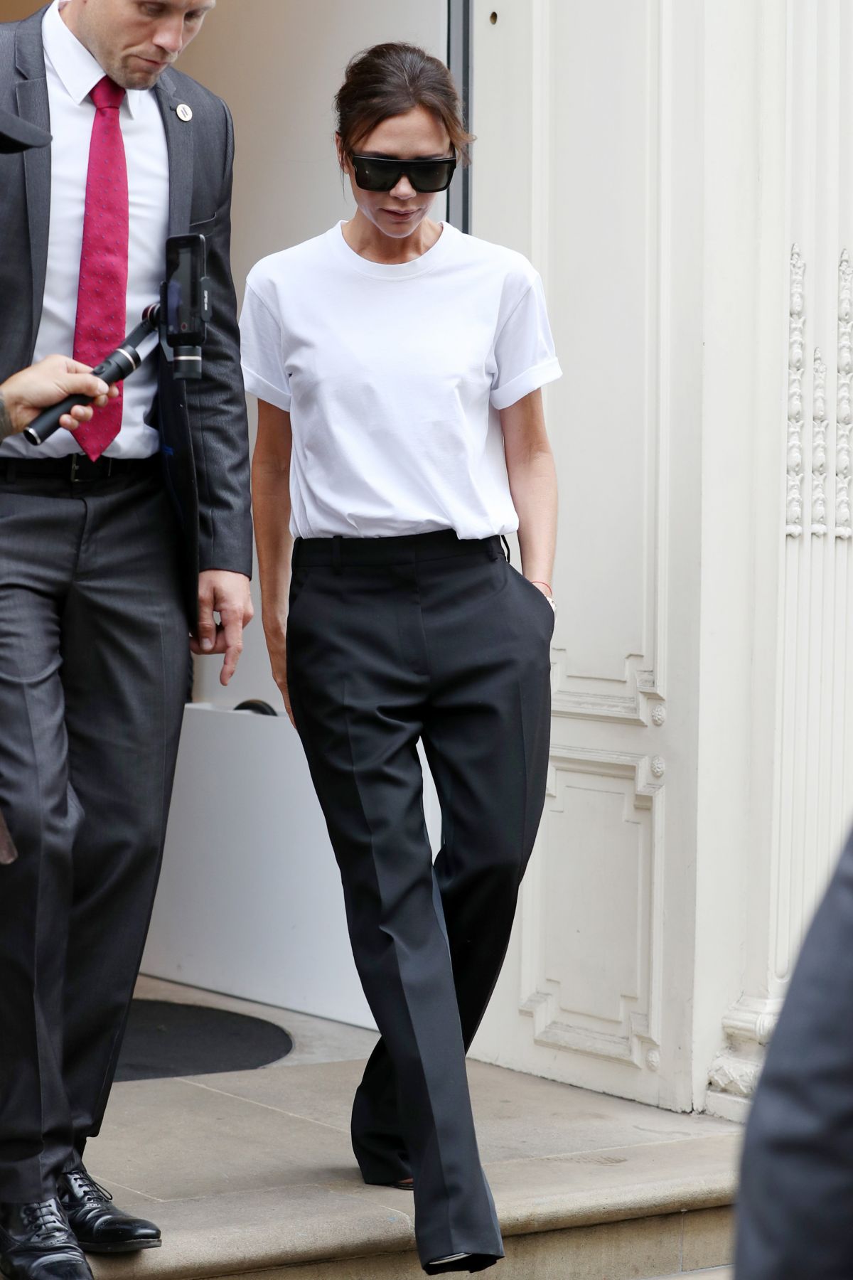 VICTORIA BECKHAM Out in London 09/05/2017 – HawtCelebs