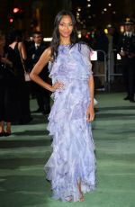 ZOE SALDANA at Green Carpet Fashion Awards in Milan 09/24/2017