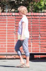 AMY ADAMS on the Set of Backseat in Whittier 10/23/2017