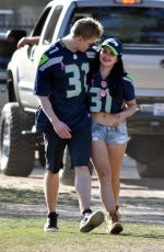 ARIEL WINTER at Rams vss Seahawks Game in Los Angeles 10/08/2017