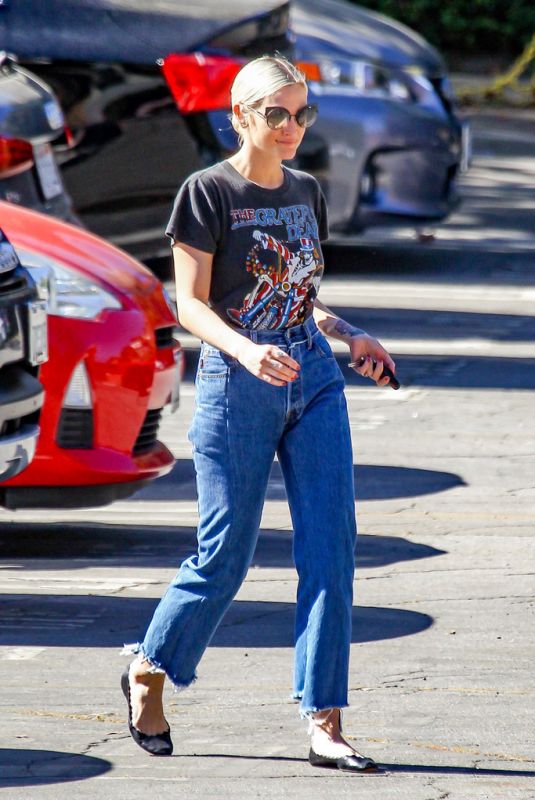 ASHLEE SIMPSON Out and About in Los Angeles 10/25/2017