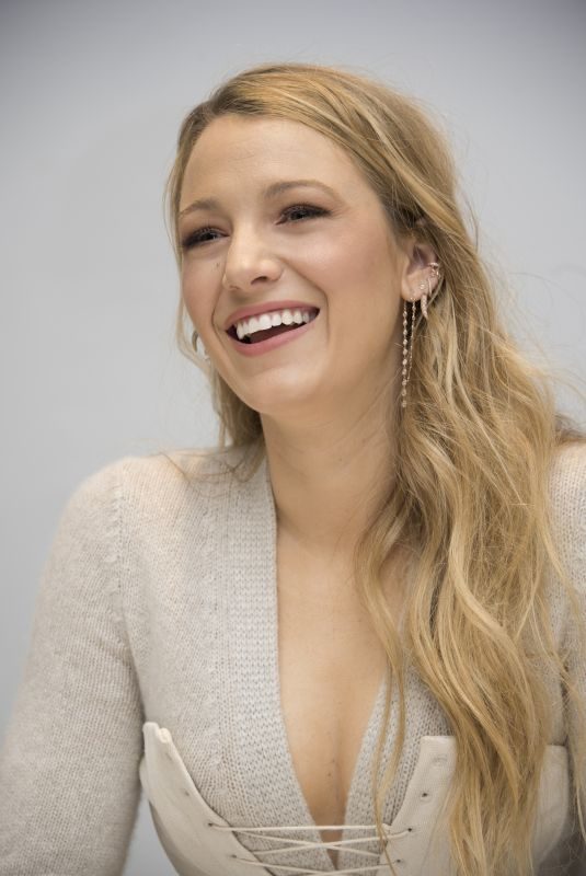 BLAKE LIVELY at All I See Is You Press Conference 10/10/2017