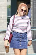 BUSY PHILIPPS Out for Smart Water in Los Angeles 10/11/2017
