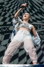 CHARLI XCX Performs at a Concert in Orlando 10/21/2017