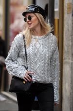 CHIARA FERRAGNI Out Shopping in Milan 10/21/2017