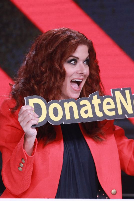 DEBRA MESSING at One Coice: Somos Live! a Concert for Disaster Relief in Los Angeles 10/14/2017