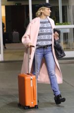 DIANE KRUGER Arrives in Vancouver to film Women of Marwen 10/01/2017