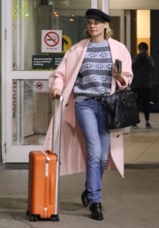 DIANE KRUGER Arrives in Vancouver to film Women of Marwen 10/01/2017