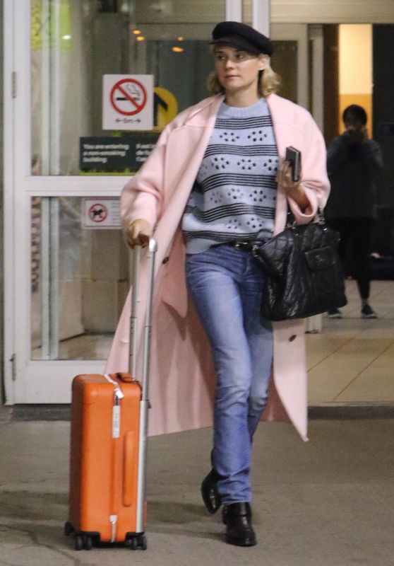 DIANE KRUGER Arrives in Vancouver to film Women of Marwen 10/01/2017