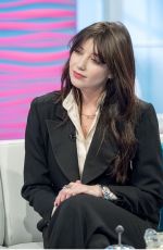 DIASY LOWE at Lorraine Show in London 10/11/2017