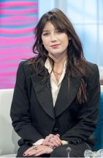 DIASY LOWE at Lorraine Show in London 10/11/2017