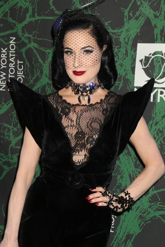 DITA VON TEESE at Bette Midler’s Hulaween Party Benefiting New York Restoration Project 10/30/2017