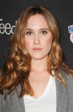 EDEN BROLIN and DILAN GWYN at Beyond Photocall at New York Comic-con 10/07/2017