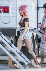 ELIZABETH BANKS on the Set of The Happytime Murders 10/10/2017
