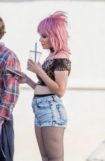 ELIZABETH BANKS on the Set of The Happytime Murders 10/10/2017