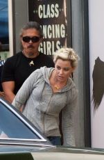 ELIZABETH BANKS on the Set of The Happytime Murders in Los Angeles 10/04/2017