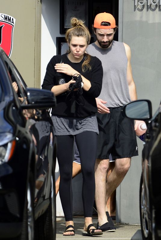 ELIZABETH OLSEN Leaves a Gym in Los Angeles 10/03/2017