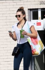ELIZABETH OLSEN Shopping at Trader Joe
