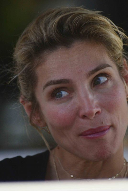 ELSA PATAKY at a Meeting at Brentwood Country Mart 10/16/2017