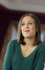 ERIN KRAKOW - Engaging Father Christmas, 2017 Promos