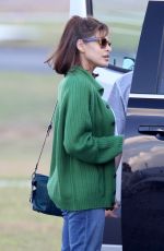 EVA MENDES Flying into Atlanta 10/15/201