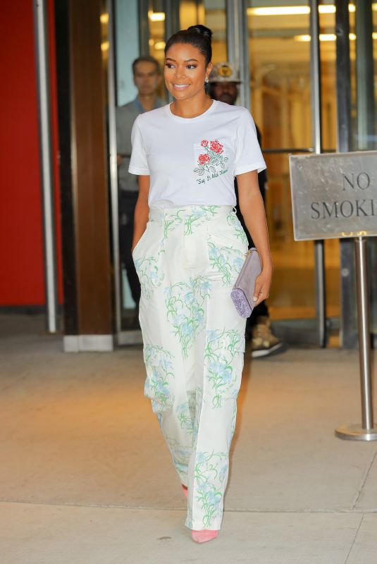 GABRIELLE UNION Leaves an Office in New York 10/18/2017