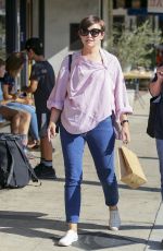 GINNIFER GOODWIN Out Shopping in Los Angeles 10/20/2017