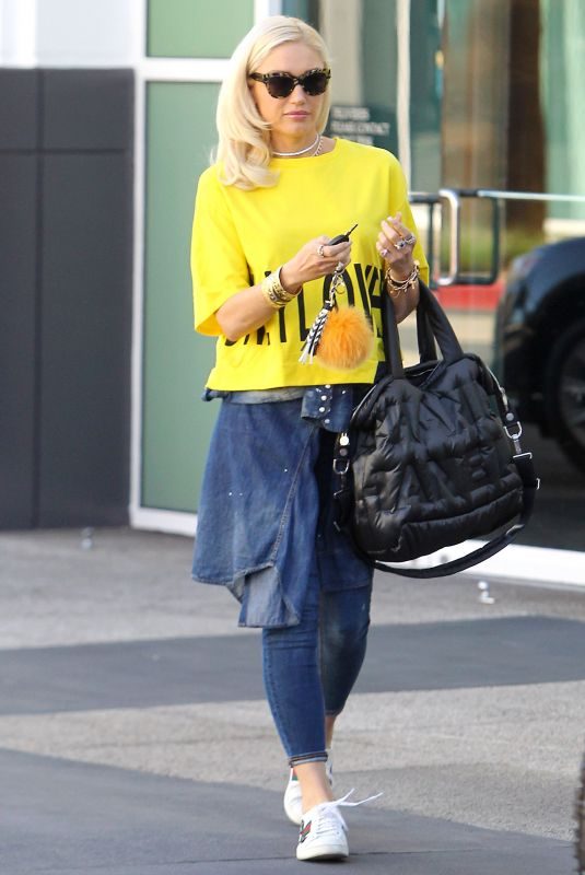 GWEN STEFANI Leaves a Studio in Los Angeles 10/23/2017